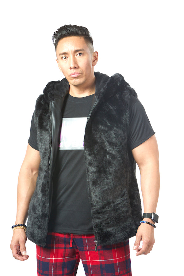 women'sluxury faux fur vest , unisex black faux fur vest , black smooth faux fur jacket , wholesale faux fur coat , USA brand , fashion show fur vest 